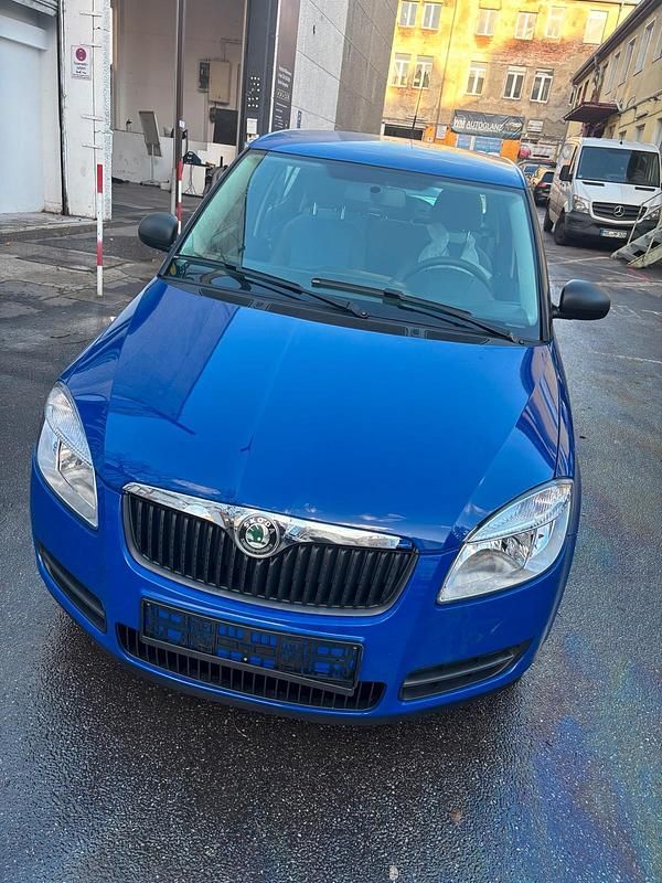 Blau Gebraucht 2008 Skoda Fabia Limousine | 2.300 € - Bild 1/4
