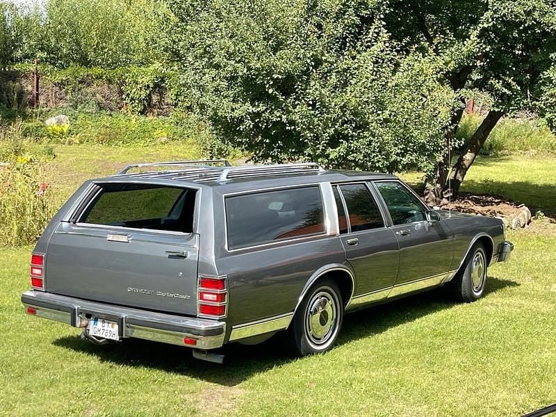 Gebraucht Chevrolet Caprice 141 PS (103 kW) 1989 Grau Limousine