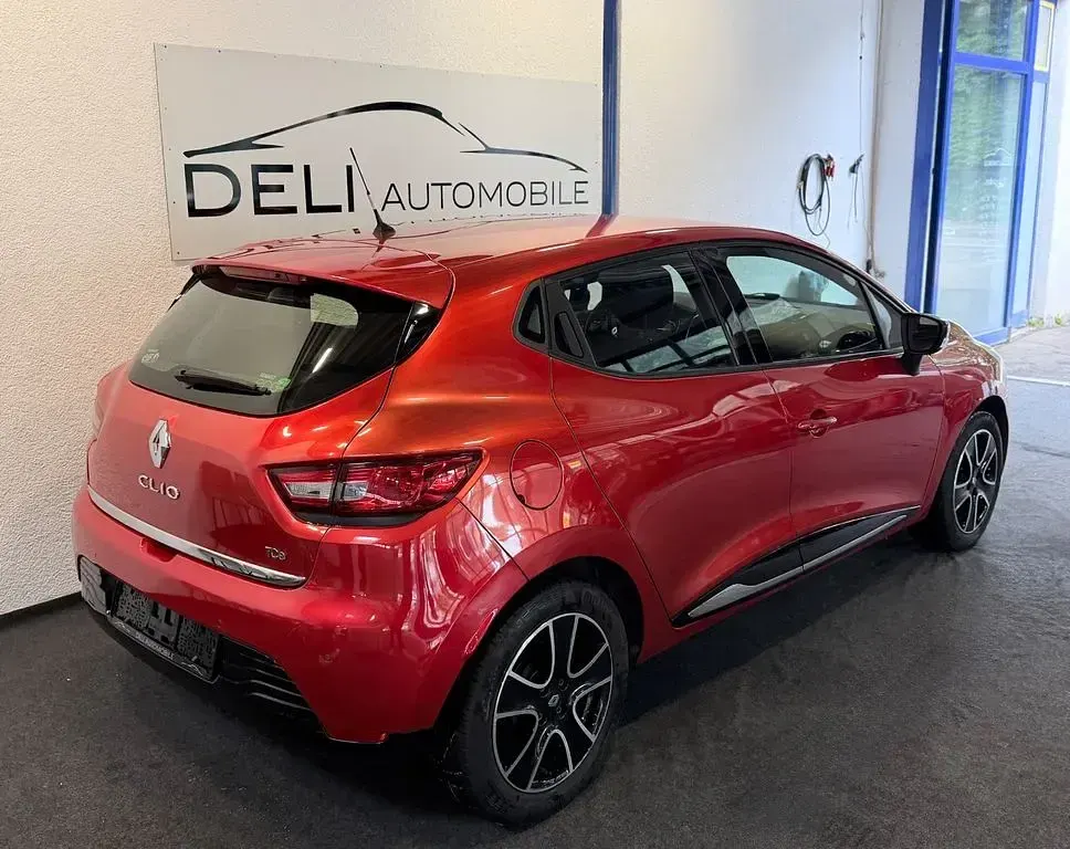 Gebraucht Renault Clio IV Initiale Paris 90 PS (66 kW) 2014 Rot Limousine