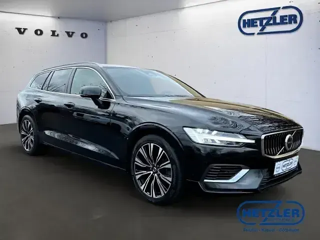 Usata Volvo V60 Plus 398 CV (292 kW) 2022 Nero Station wagon