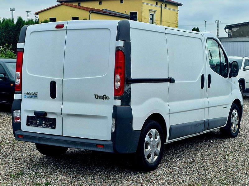 Gebraucht Renault Trafic 114 PS (83 kW) 2014 Weiß Van / Kleinbus