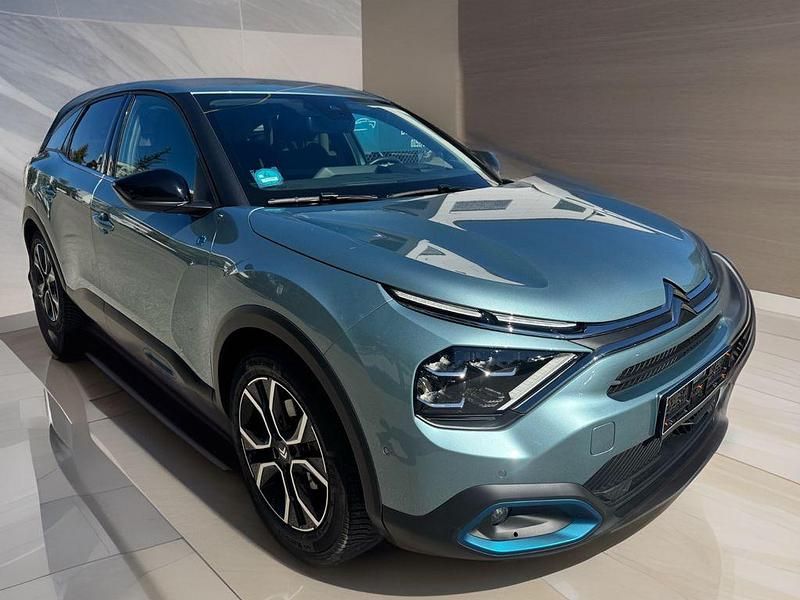 Blau Gebraucht 2023 Citroën e-C4 Shine Limousine | 19.800 € (Guter Preis) - Bild 1/4