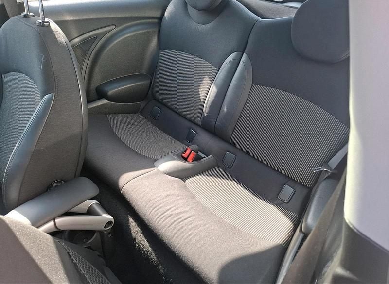 Usado Mini Cooper 116 HP (85 kW) 2007 Verde Citadino