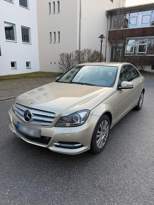 Gebraucht Mercedes C200 184 PS (135 kW) 2011 Beige Limousine