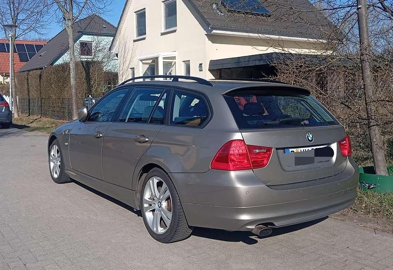 Gebraucht BMW 318 143 PS (105 kW) 2009 Andere farben Kombi