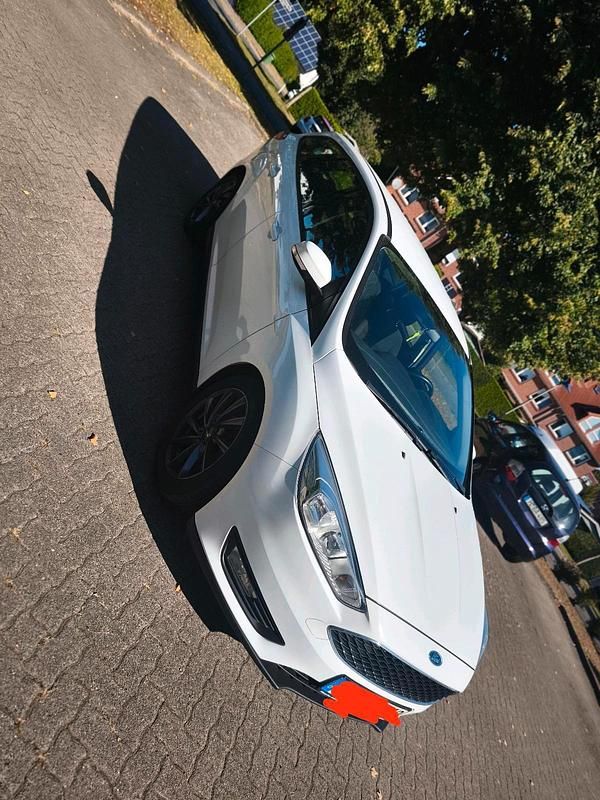 Weiß Gebraucht 2017 Ford Focus Kombi | 7.500 € (Fairer Preis) - Bild 1/4