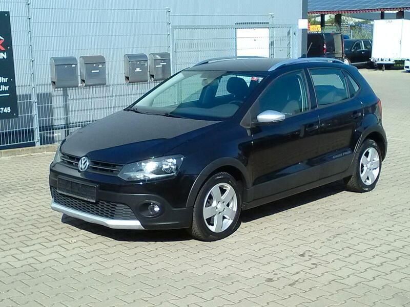 Schwarz Gebraucht 2011 VW Polo Cross Highline Kleinwagen | 4.990 € (Etwas zu teuer) - Bild 1/4