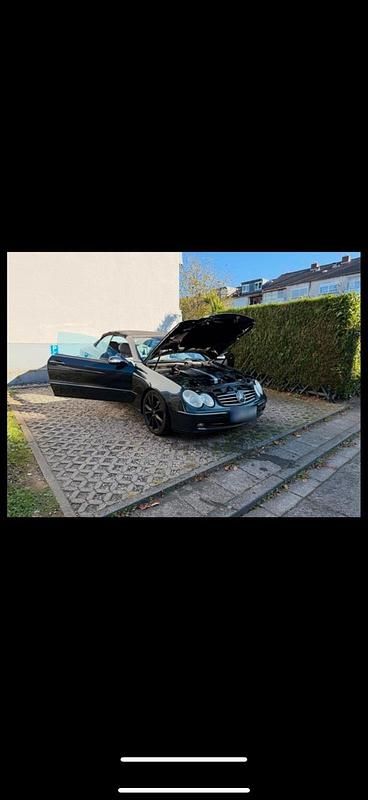 Gebraucht Mercedes CLK320 218 PS (160 kW) 2004 Schwarz Cabrio