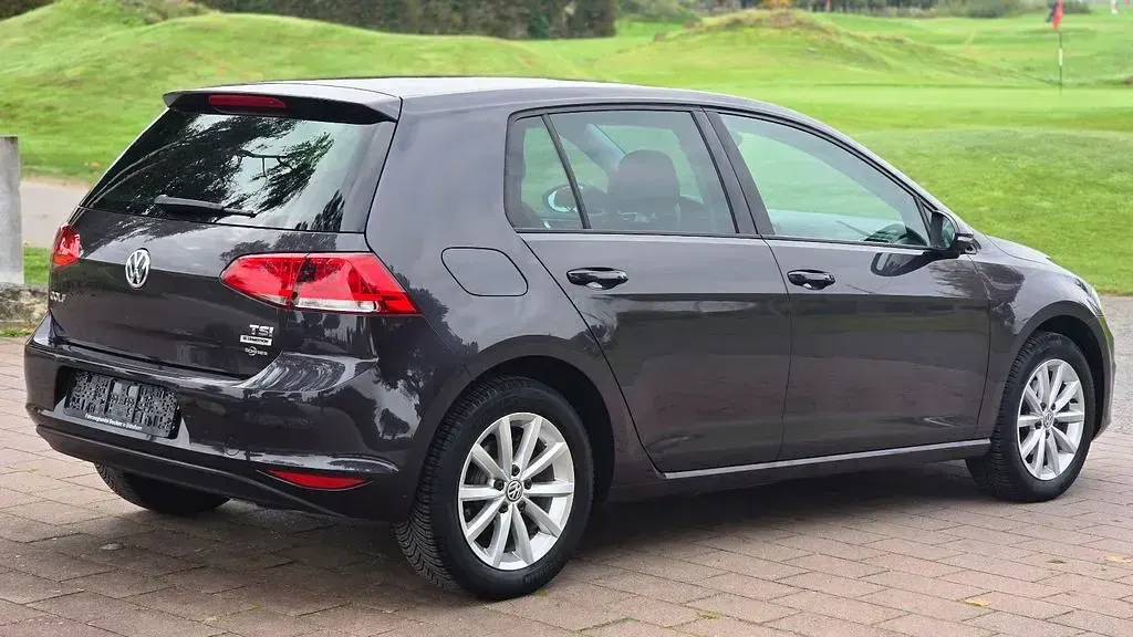 Gebraucht VW Golf VII LOUNGE 86 PS (63 kW) 2016 Grau Limousine