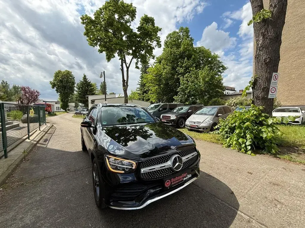 Gebraucht Mercedes GLC200 AMG 197 PS (144 kW) 2021 Schwarz SUV