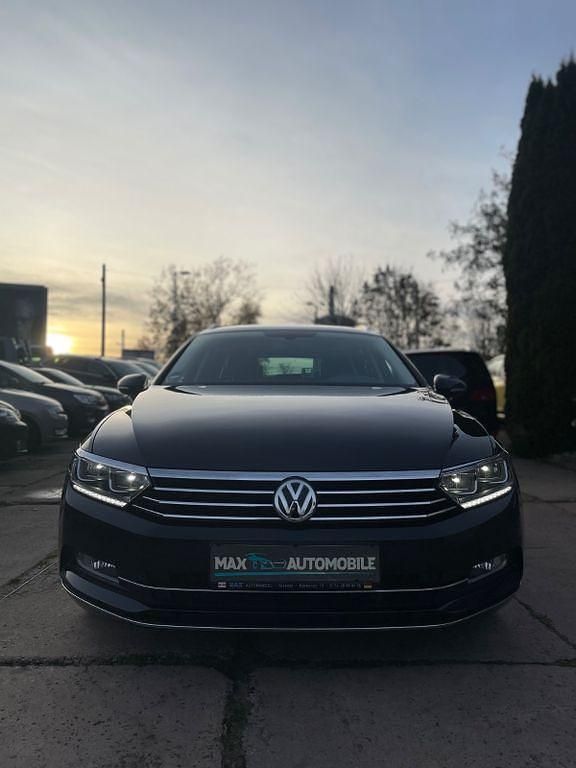Schwarz Gebraucht 2018 VW Passat Highline Kombi | 15.000 € (Fairer Preis) - Bild 1/4