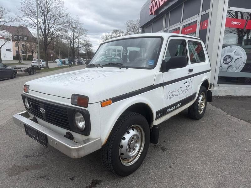 Gebraucht Lada Taiga 83 PS (61 kW) 2015 Weiß SUV