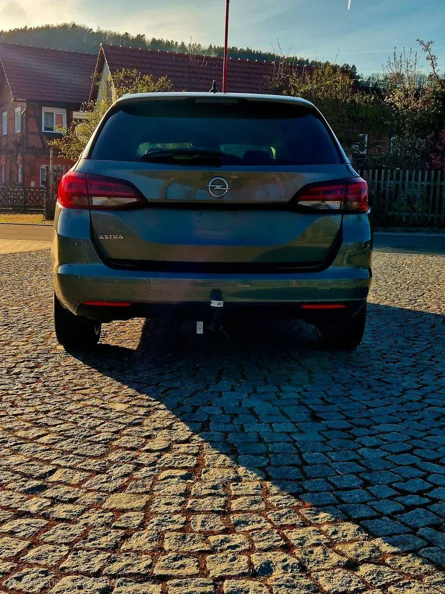 Gebraucht Opel Astra Elegance 122 PS (89 kW) 2019 Grau Kombi