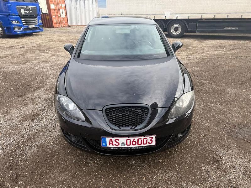 Schwarz Gebraucht 2008 Seat Leon Limousine | 2.000 € (Fairer Preis) - Bild 1/4