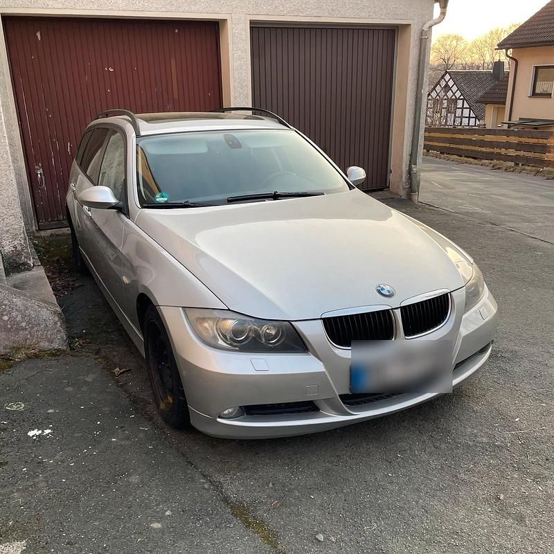 Gebraucht BMW 320 163 PS (119 kW) 2007 Silber Kombi
