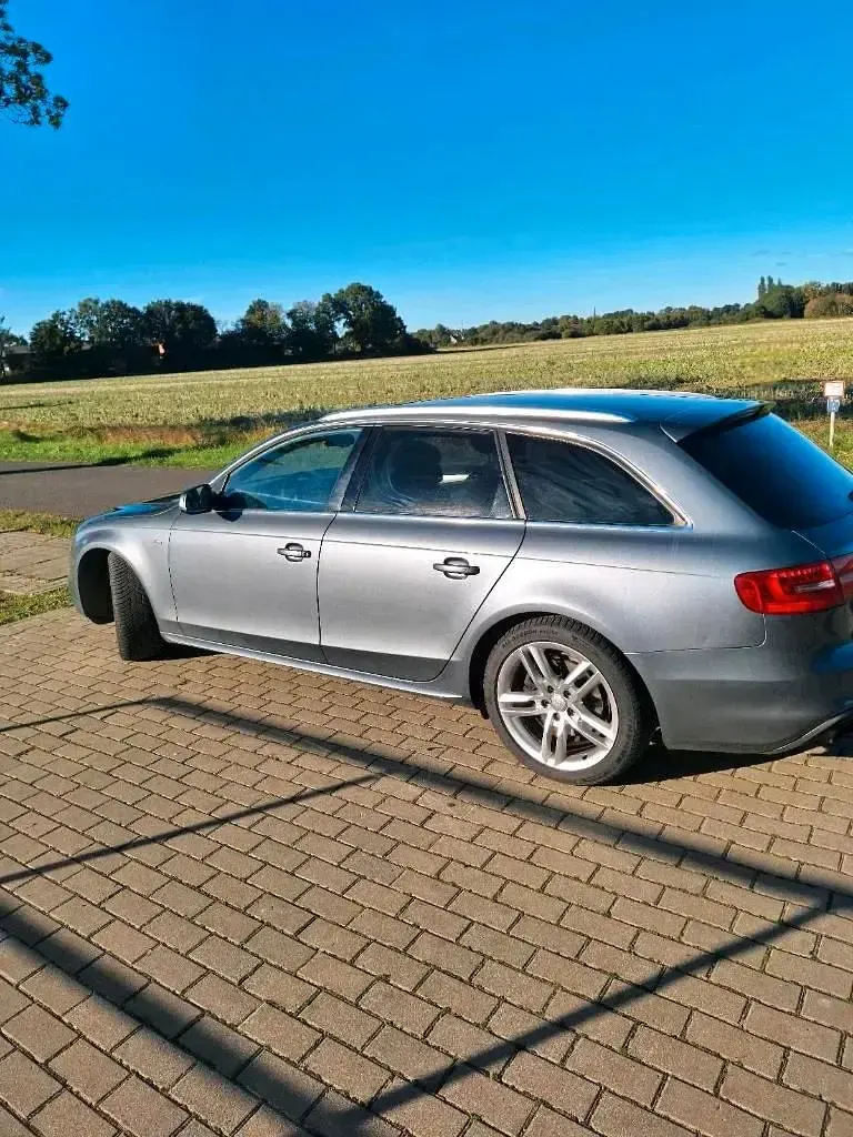 Gebraucht Audi A4 S-Line 177 PS (130 kW) 2014 Grau Kombi