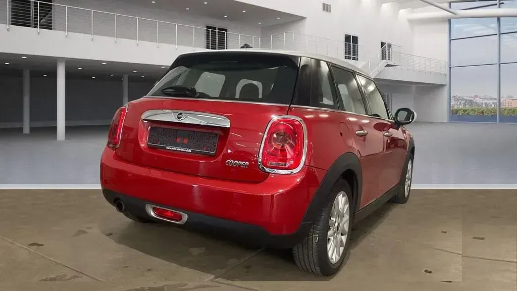 Usado Mini Cooper 136 CV (100 kW) 2015 Rojo Utilitario