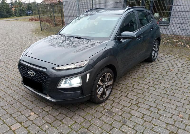 Grau Gebraucht 2019 Hyundai Kona SUV | 13.990 € (Fairer Preis) - Bild 1/4