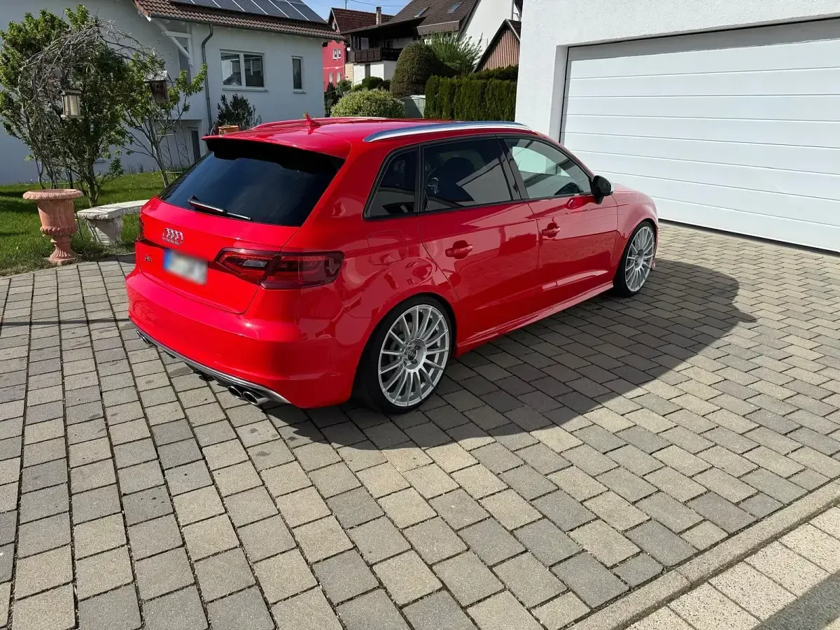 Gebraucht Audi S3 300 PS (220 kW) 2016 Rot Limousine