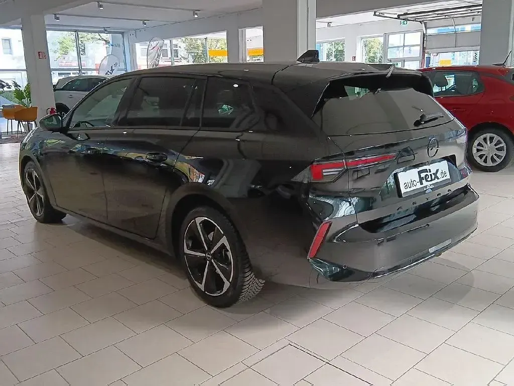 Gebraucht Opel Astra 131 PS (96 kW) 2024 Schwarz Kleinwagen