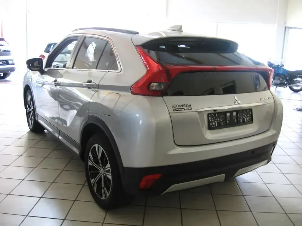 Gebraucht Mitsubishi Eclipse Cross Edition 163 PS (119 kW) 2018 Silber SUV