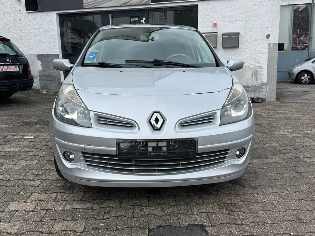 Gebraucht Renault Clio III Initiale 111 PS (81 kW) 2007 Silber Limousine