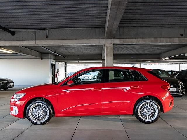 Gebraucht Audi A3 Sportback e-tron Advanced Plus 204 PS (150 kW) 2023 Tangorot metallic Kleinwagen