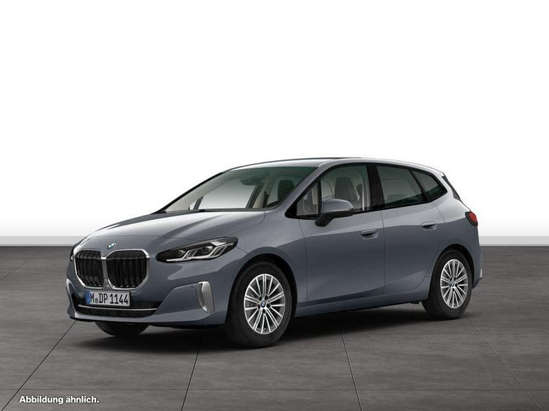 Gebraucht BMW 220 Active Tourer Luxury Line 150 PS (110 kW) 2025 Van / Kleinbus
