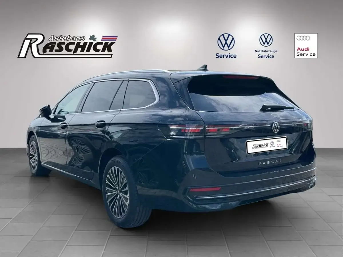 Neu VW Passat Elegance 150 PS (110 kW) 2026 Grenadillschwarz Kombi