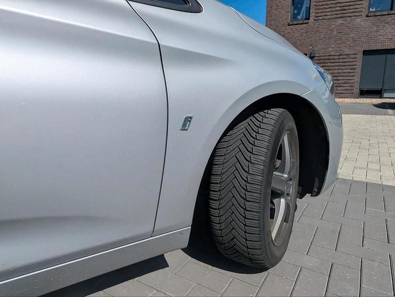 Gebraucht BMW 225 iPerformance 136 PS (100 kW) 2016 Silber Kombi