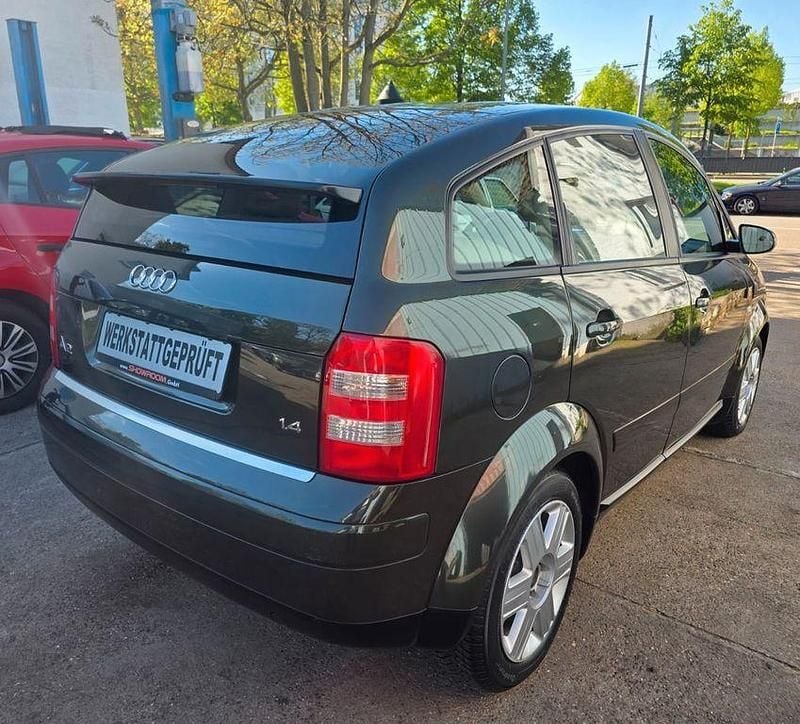Second-hand Audi A2 75 CP (55 kW) 2002 Verde Hatchback