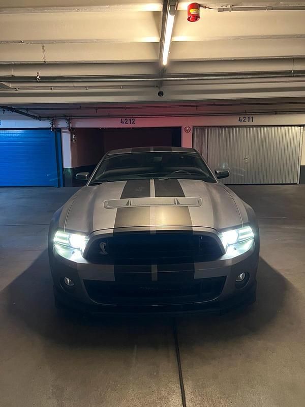 Rot Gebraucht 2014 Ford Mustang GT Coupé | 54.900 € - Bild 1/4