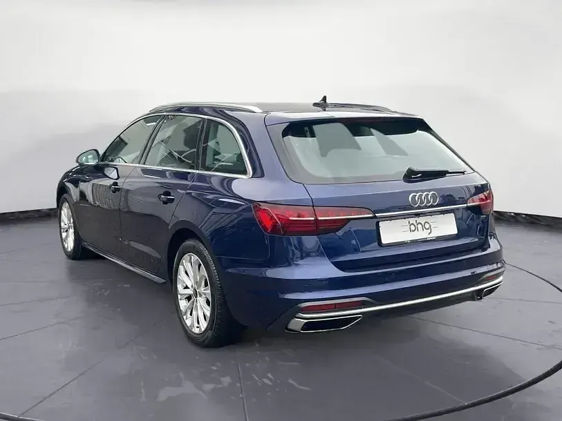 Gebraucht Audi A4 Advanced 163 PS (119 kW) 2023 Blau Kombi