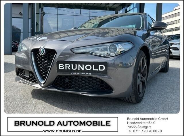 Grigio vesuvio, metallic Gebraucht 2022 Alfa Romeo Giulia Super Limousine | 39.900 € - Bild 1/4