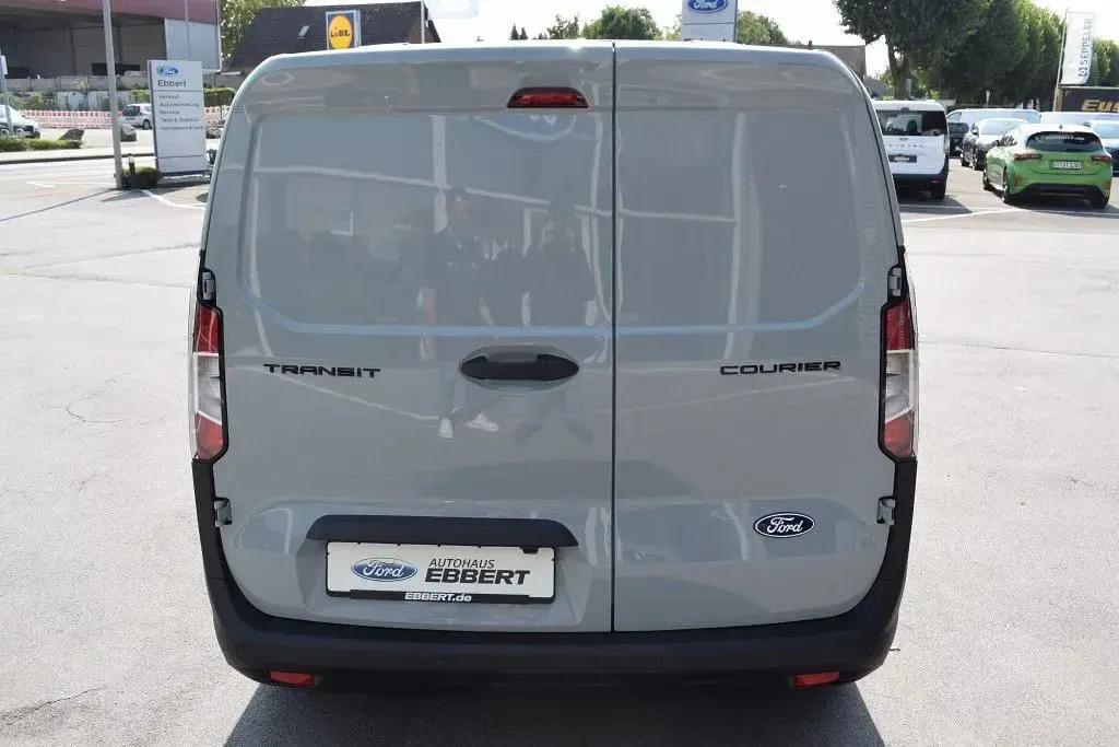 Neu Ford Courier Trend 125 PS (91 kW) 2025 Cactus grey Van / Kleinbus