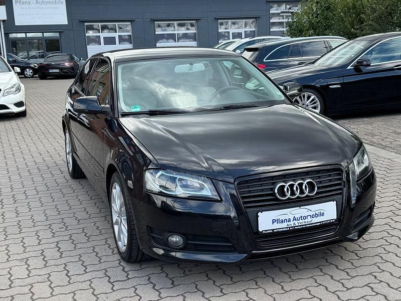 Schwarz Gebraucht 2011 Audi A3 Ambition Limousine | 5.499 € (Guter Preis) - Bild 1/4