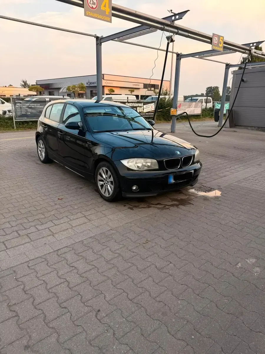 Gebraucht BMW 116 116 PS (85 kW) 2006 Schwarz Kleinwagen