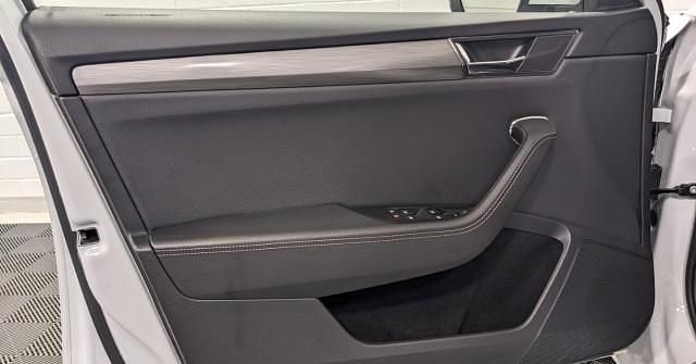 Gebraucht Skoda Superb Style 150 PS (110 kW) 2024 Metallic Kombi