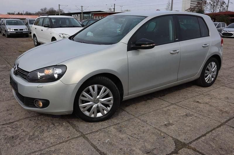 Gebraucht VW Golf VI Style 122 PS (89 kW) 2011 Silver leaf metallic Kleinwagen
