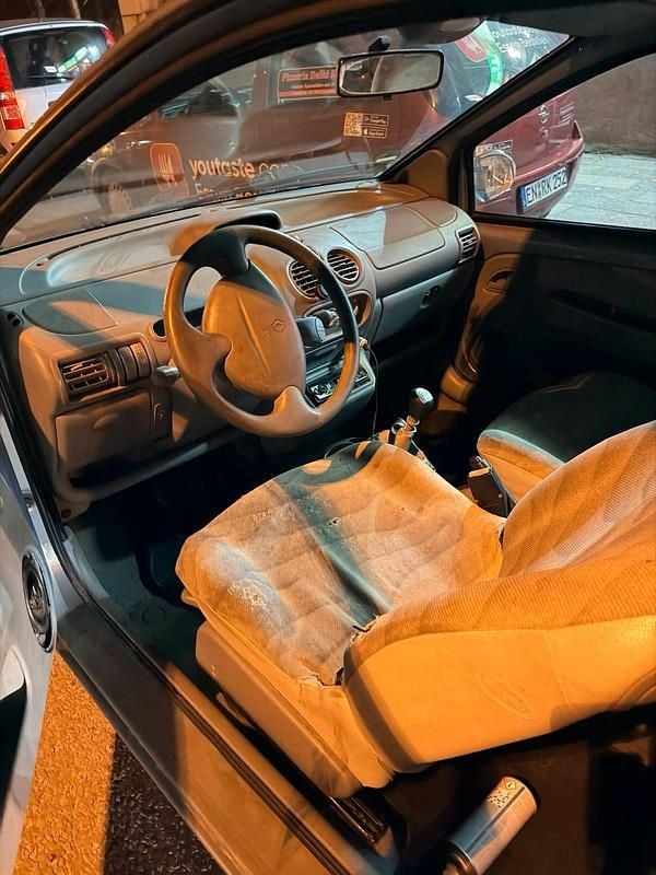 Gebraucht Renault Twingo 58 PS (42 kW) 2003 Grau Kleinwagen