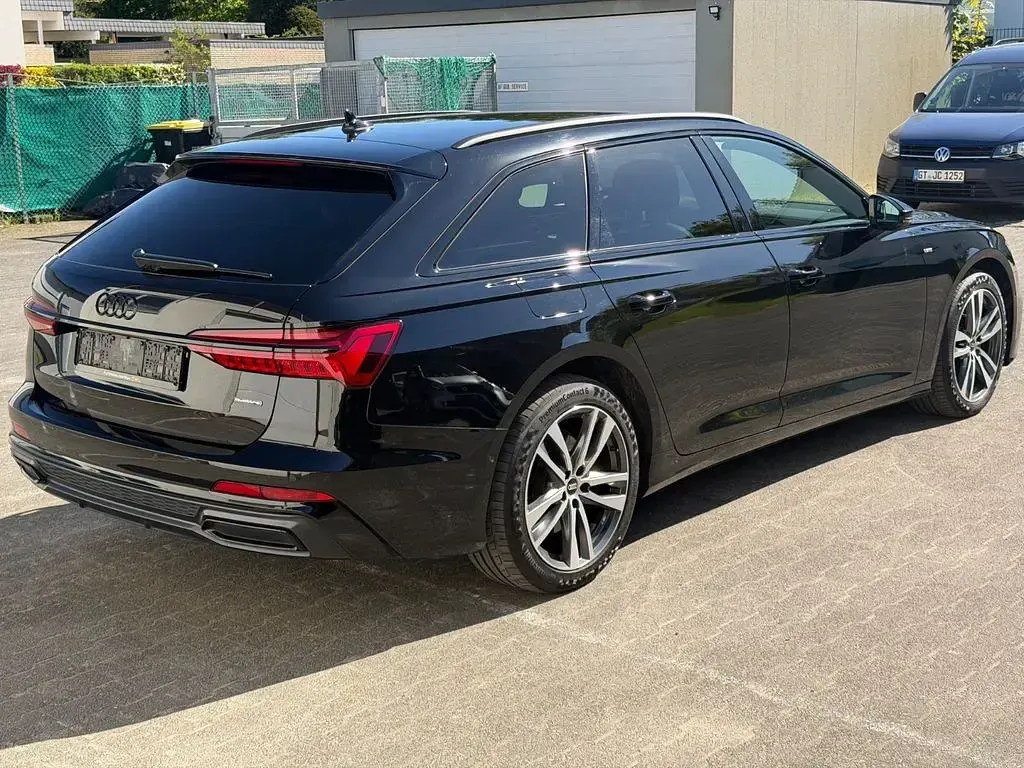 Gebraucht Audi A6 Ambiente 245 PS (180 kW) 2022 Schwarz Kombi