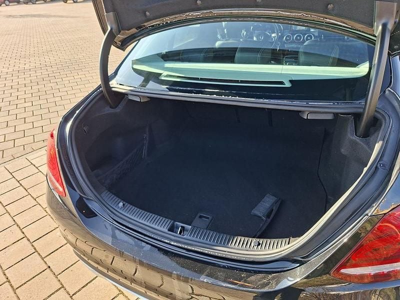 Gebraucht Mercedes C180 156 PS (114 kW) 2018 Schwarz Limousine