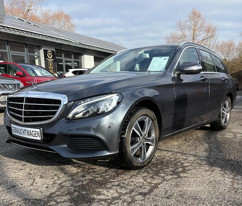 Tenoritgrau metallic Gebraucht 2015 Mercedes C180 Kombi | 16.900 € (Fairer Preis) - Bild 1/4