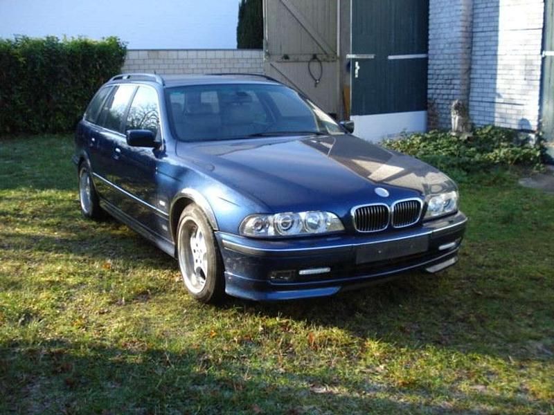 Blau Gebraucht 1997 BMW 528 Kombi | 8.900 € (Teuer) - Bild 1/4