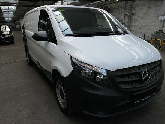 Weiß Gebraucht 2022 Mercedes Vito Van | 22.890 € - Bild 1/4