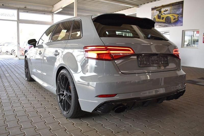 Gebraucht Audi RS3 Sport 400 PS (294 kW) 2017 Nardograu Limousine