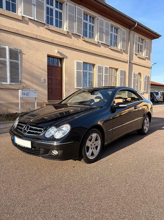 Schwarz Gebraucht 2005 Mercedes CLK280 Avantgarde Coupé | 9.900 € (Etwas zu teuer) - Bild 1/4
