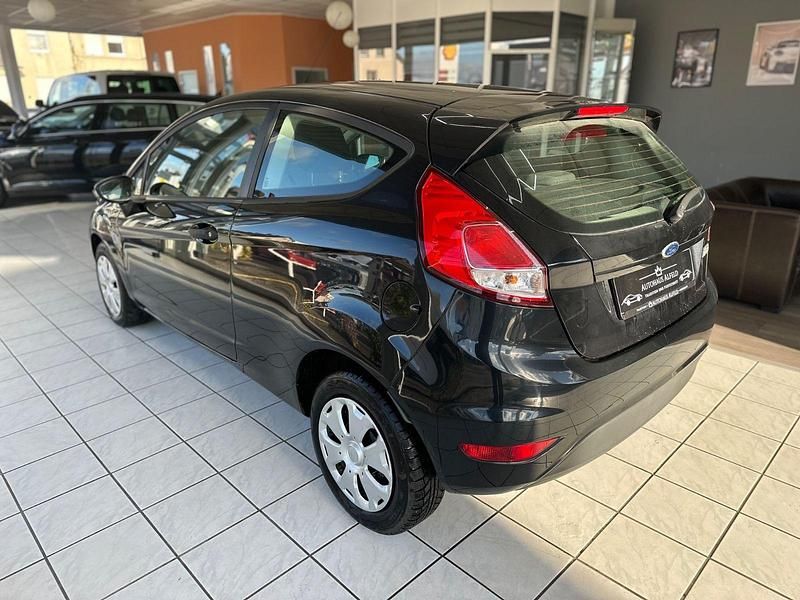 Gebraucht Ford Fiesta 60 PS (44 kW) 2013 Schwarz Kleinwagen