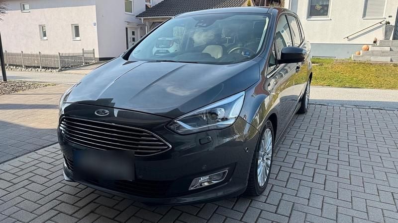 Gebraucht Ford Grand C-Max Titanium 150 PS (110 kW) 2018 Grau Van / Kleinbus