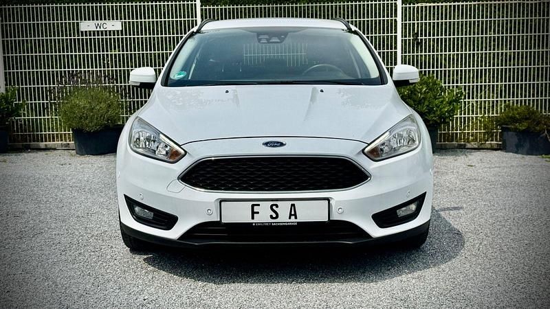 Gebraucht Ford Focus Business Edition 150 PS (110 kW) 2016 Weiß Kombi